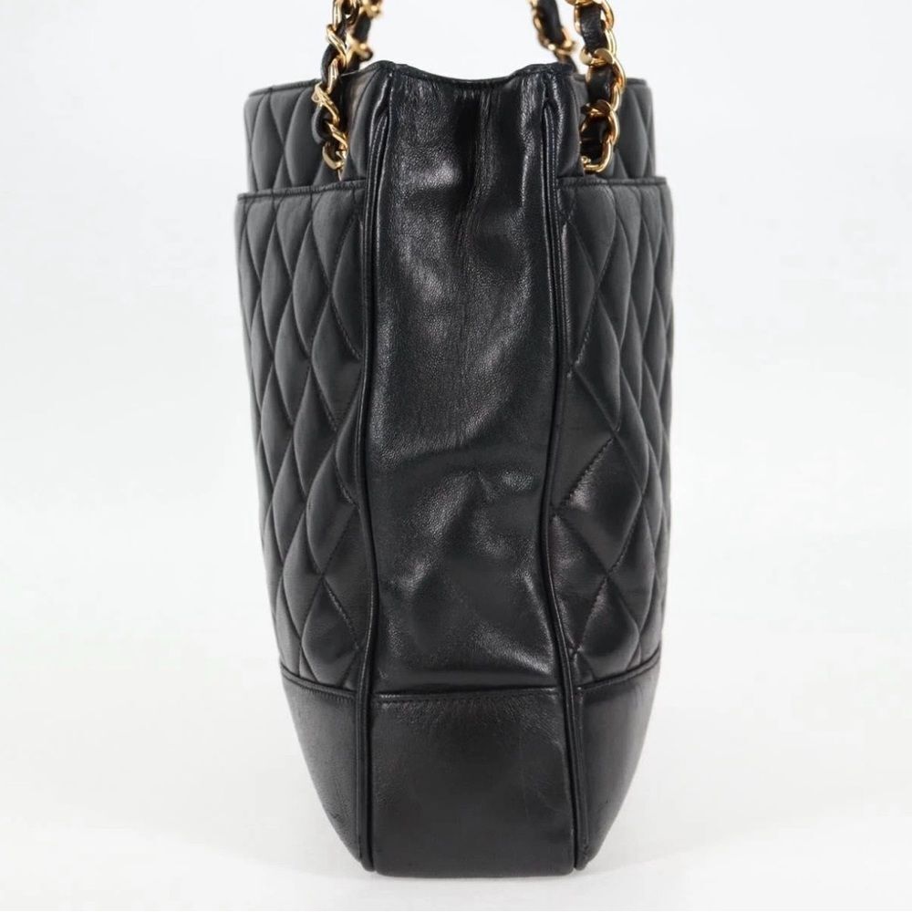 ✅AUTH✅CHANEL LAMBSKIN QUILTED BAG - Picture 3 of 16